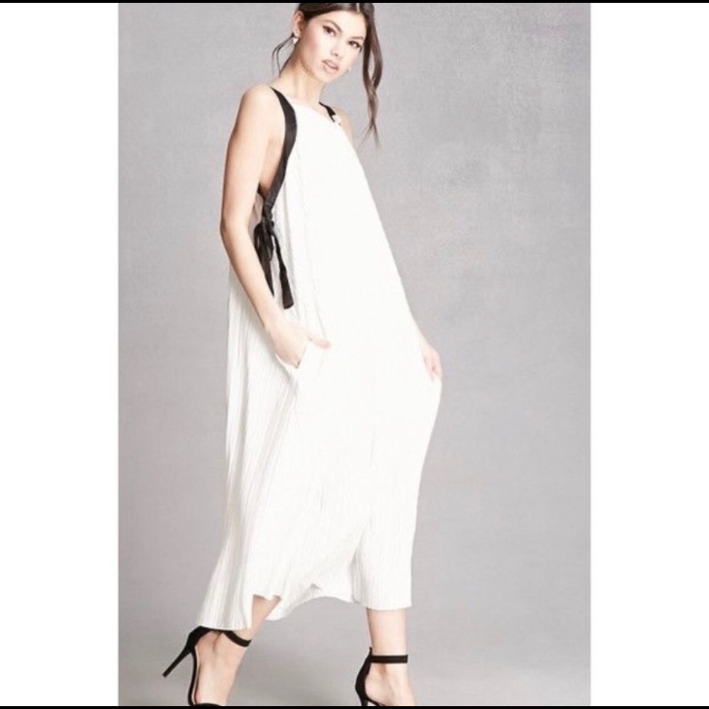 Line + Dot white pleated dress